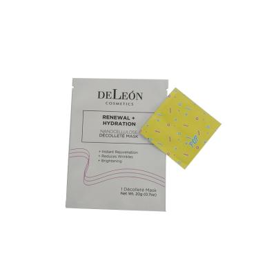 China Customized Colorful Face Mask Packaging , Small Mylar Bag Pouch With Tear Notch for sale