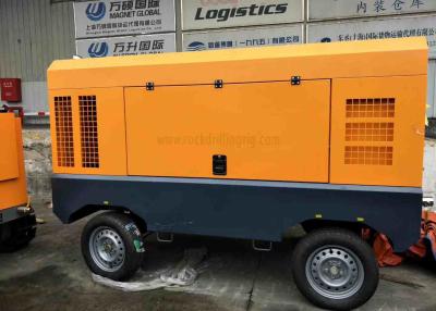 China High 300 Psi Portable Screw Air Compressor Piston 5150kg Weight 1 Year Warranty for sale