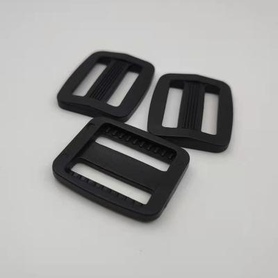 China Adjustable 1'' Black Plastic Clasp Buckle Customized Logo 1 Inch Triglide for sale