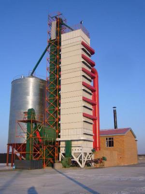 Chine Chauffez réutiliser la machine de séchage mélangée de maïs de l'écoulement 25T/H avec des aluminium d'air à vendre