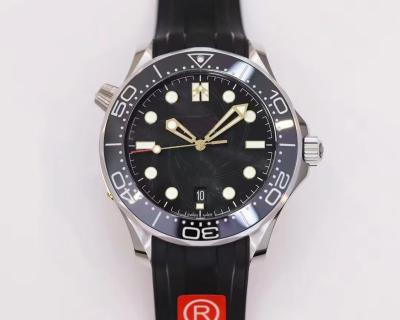 China O cronometrista fez relógios de pulso elegantes com uma pulseira de couro à venda