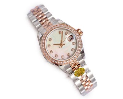 China Customized Women Quartz Wrist Watch 1.8cm Band Length Gold Fashion Watches for sale