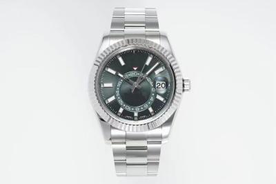 China Elegant Silver Stainless Steel Timepieces With Quartz Movement 10mm Case Thickness for sale