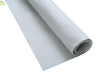 Chine Tissu non-tissé 200g de géotextile de filament court souterrain de projet pour la protection du sol à vendre