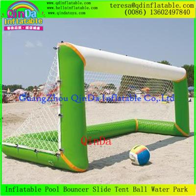 China O campo de jogos inflável da água da porta do futebol da água do jogo quente da venda caçoa o jogo interativo à venda