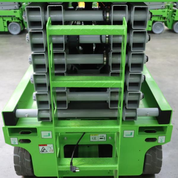 Quality Electric Automatic Scissor Lift Platform Height 14m Self Propelled Lifts 2.3x1 for sale
