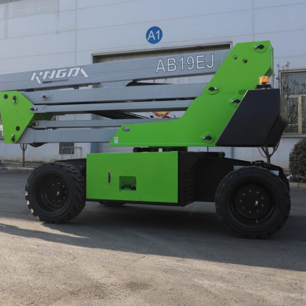 Quality 4WD Diesel Articulating Boom Lift Working Height 20.2m for sale