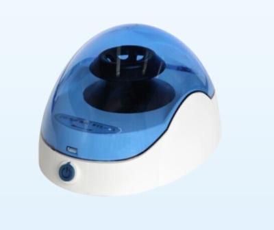 China Lightweight Mini Centrifuge Machine WTL-6K Low Speed Benchtop Model Centrifuge With Two Rotors for sale