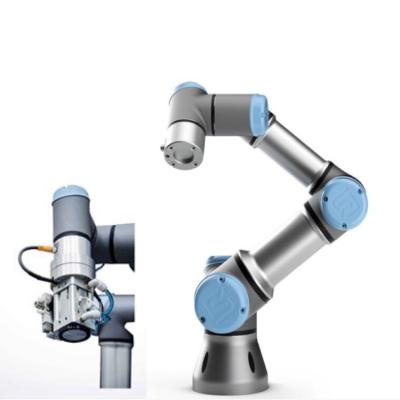 China Robô universal de Cobot UR3 para o conjunto de motor da máquina do conjunto da linha central do braço 6 do robô com prendedor robótico à venda