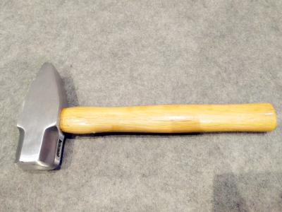 China Cross Pein Sledge Hammer (XL0129-B) with polishing surface and natural color wooden handle for sale