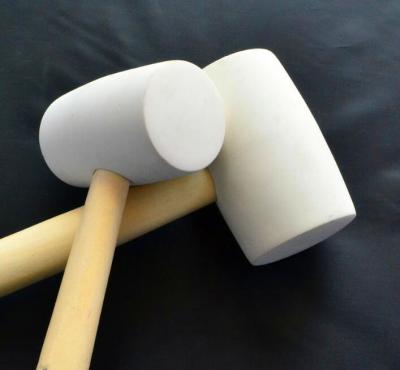 China 300g-1000g White Color Rubber Hammer (RHA-1) with wooden handle and good prices. for sale