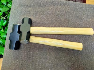 China 2LB Sledge Hammer with Black Powder coated surface and Wooden Handle XL0121 for sale