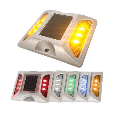 China Automatic Mutil-color Cat Eye Light Street LED Roadside Reflector Guide Reflective Classical Shank Type Solar Road Stud for sale