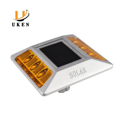 China Aluminum Solar Powered Pavement Marker with Foot LED Solar Road Stud with Stand for sale