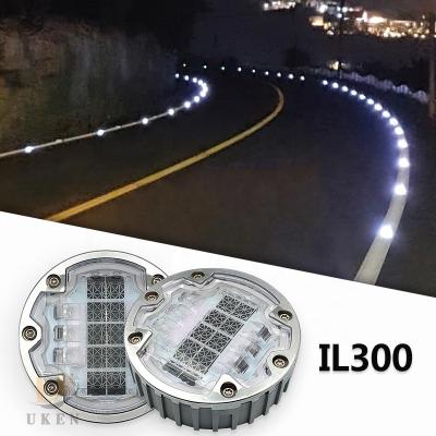 China Lifepo4 Battery LED Road Markers IL300 143 Diameter Road Stud Pavement Marker for sale