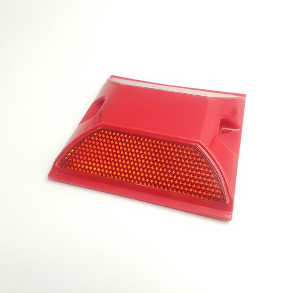 Quality High Visibility Plastic Road Stud Safe ABS Raised Driveway Marker 100*100*18mm for sale