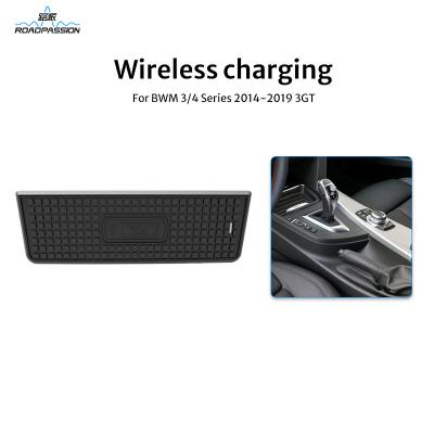 China 16V Car Wireless Charging Pad Fast Charging Phone Holder for sale