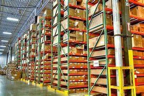 China El almacenamiento industrial de Warehouse del neumático atormenta el sistema del almacenamiento de estante de la plataforma ajustable en venta