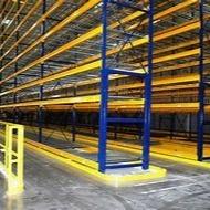 中国 パレット倉庫の鋼鉄貯蔵は構造棚に置く単位を悩ます 販売のため