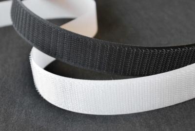 China 20 mm Nylon-Velcro-Haken und Schleife Selbstklebstoff zu verkaufen