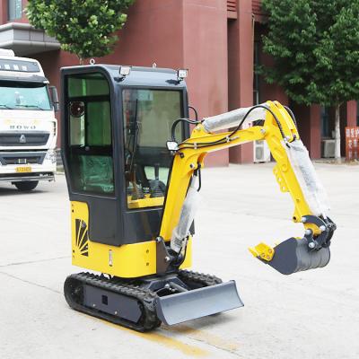 China Multifunctions 1500kg Mini Track Excavator Earth Moving Machinery Compact Digger for sale