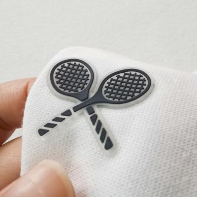 China Etiqueta macia do silicone de Logo Clothing Transfer Heat Label do silicone para o revestimento de esportes à venda