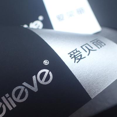 China Hierro imprimible del PVC del mediados de diseño libre del doblez en etiquetas en venta