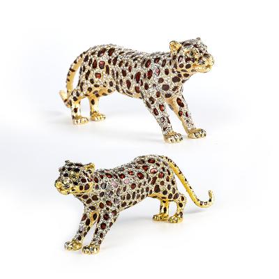 China A casa Tabletop dos dons de Lion Tortoise Metal Ornaments Decorative Knick Diamante-encheu à venda