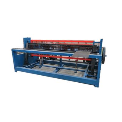China 2-6mm Fully Automatic Crimped Wire Mesh Weaving Machine For Screen New Technology for sale