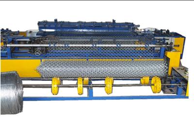 China PLC Control Industrial Chain Link Fence Machine 80-120 M2/ Hour Easy To Operate for sale