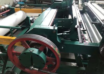 China Low Center Of Gravity Titled Wire Mesh Making Machine With Take Up Units for sale