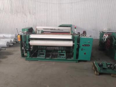 China Full CNC Type Wire Mesh Weaving Machine Rational Design Width 1600 Mm for sale
