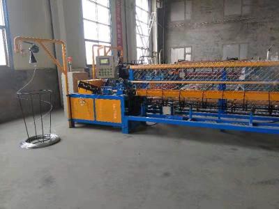 China 5M Width 1.4mm 3x3cm Chain Link Fence Machine for sale