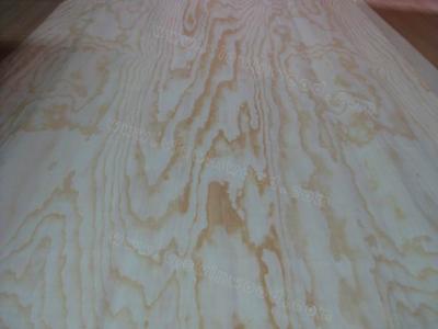 China Rotary Cut/Peeled Clear Pine Wood Veneer Sheet for sale