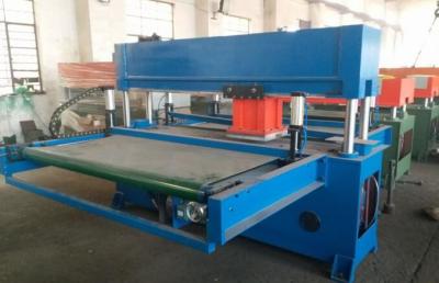 China Hohe Präzisions-stempelschneidene Plastikmaschine, hydraulische Presse-stempelschneidene Maschine  zu verkaufen