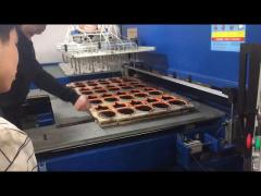 Lunch Box Hydraulic Die Cutting Machine 150 - 210imes/min Plastic