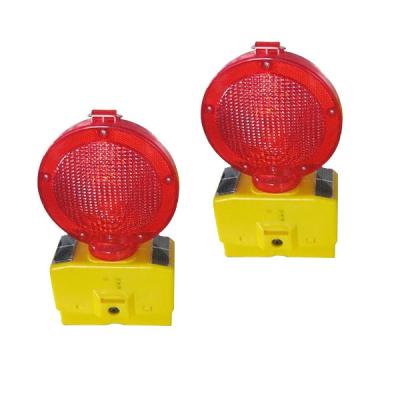 China Ce Traffic Cone Solar Powered Flashing Yellow Light For Warning for sale