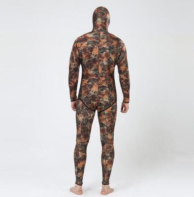China Adults Camouflage Spearfishing Wetsuit for Diving High- and All Kinds of Colours for sale