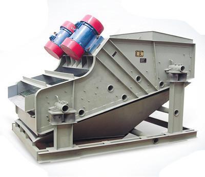 China Heavy Duty Linear Vibrating Screen Machine Self Synchronizing Reverse Rotation for sale