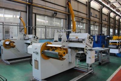 中国 機械を形作る鋼鉄母屋ロールを形作る自動母屋機械ロール 販売のため