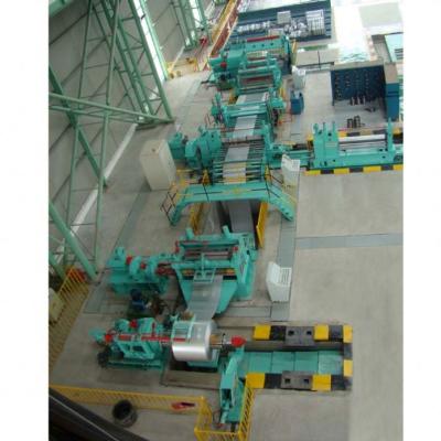 China Línea máquina de corte longitudinal de tiras/bobinas de acero al carbono de 1 mm con caja de cambios en venta