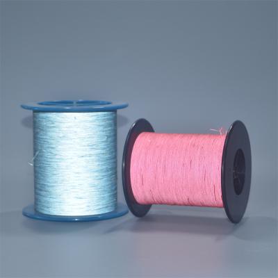 China 0.50mm Red Reflective Yarn For Safety Clothing Wear And Protection Fabric Belt (Fio Reflector Vermelho para Roupas de Segurança, Usos e Cinturão de Tecido de Proteção) à venda