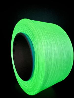 China verde Glow Yarn Para Crocheting 8 horas Tiempo de brillo Seguridad para la piel en venta
