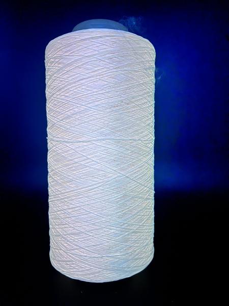 Quality 2mm Luminous Yarn Weaving Sweater Glow Yarn Knitting 30 Minutes Charge for sale