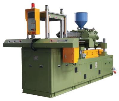 China 45 To 2000 Tons Horizontal Injection Vertical Clamping Molding Machine for sale