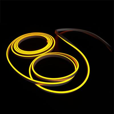 Chine Tube au néon 5×12mm flexible jaune allumant le tube au néon du silicone IP67 8w/M à vendre
