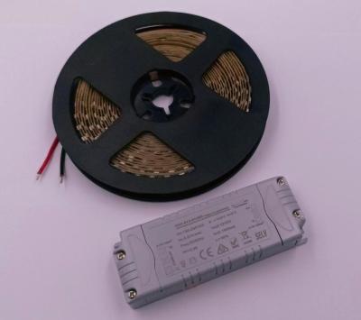 China Triac LED ultraligero que amortigua la fuente de alimentación, luces de tira de For LED del conductor de 12V Dimmable en venta