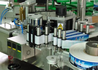 中国 9000BPH丸ビンのRoppのラベルのための熱い溶解の接着剤の回転式ステッカーの分類機械 販売のため