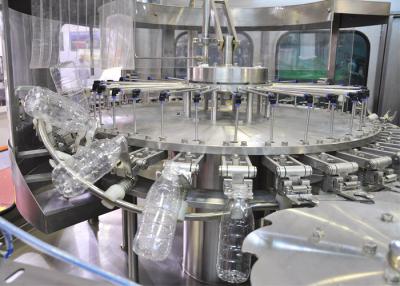 China PET flessen, mineraal water zwaartekracht vullen machine / machines 30, 000BPH line (500 ml) Te koop