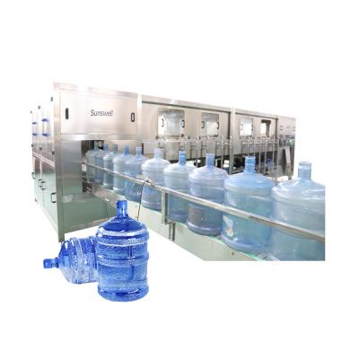 China Volumen ajustable de la corrosión anti de la máquina de rellenar del agua del barril de SUS316L en venta
